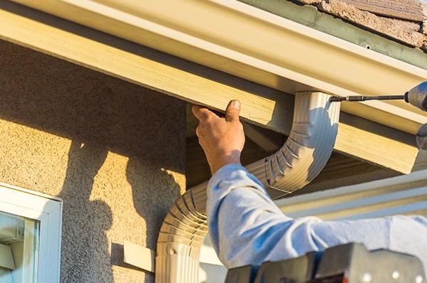 we use high-quality aluminum, copper, and vinyl materials for gutter installation